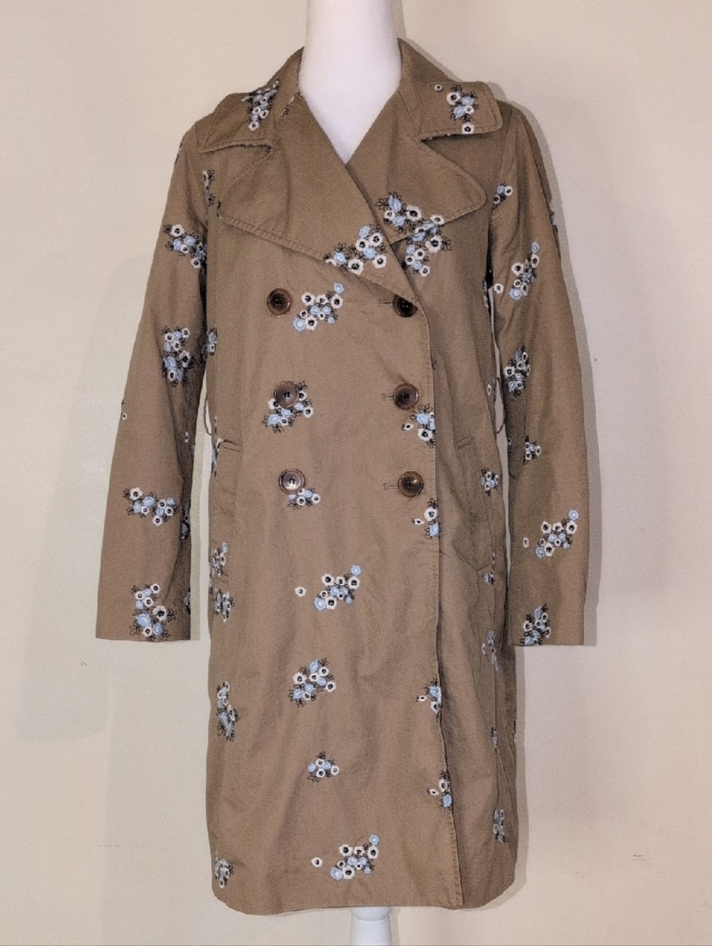 Charter Club Embroidered White & Blue Floral Print Tan Trench Coat Size Petite S